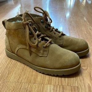 Short UGG Boots Size 7.5